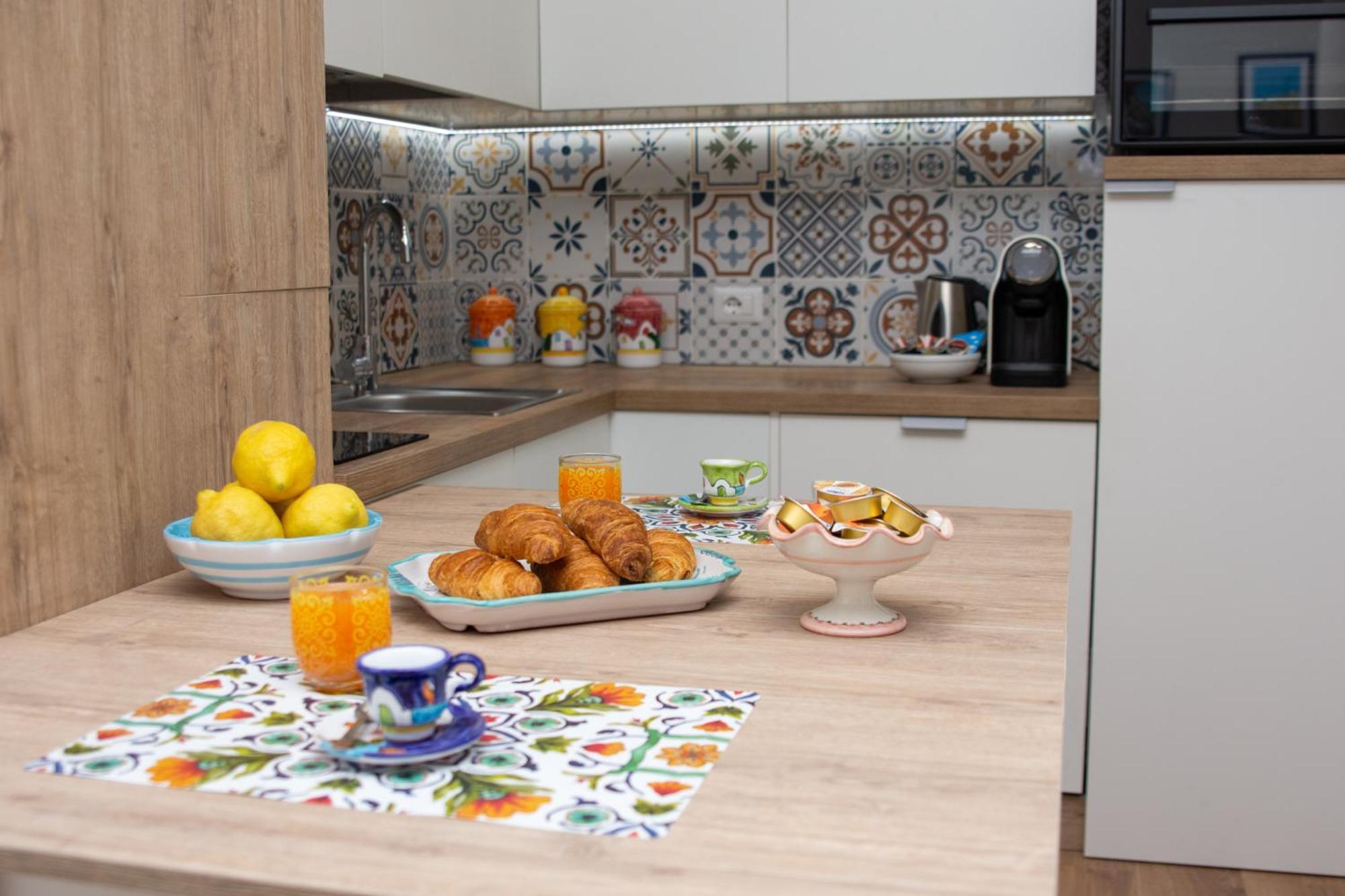 Altamarea Apartment Amalfi Coast Maiori Exterior photo